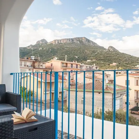 White & Blue Appartement