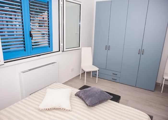 White & Blue 산타마리아나바레제