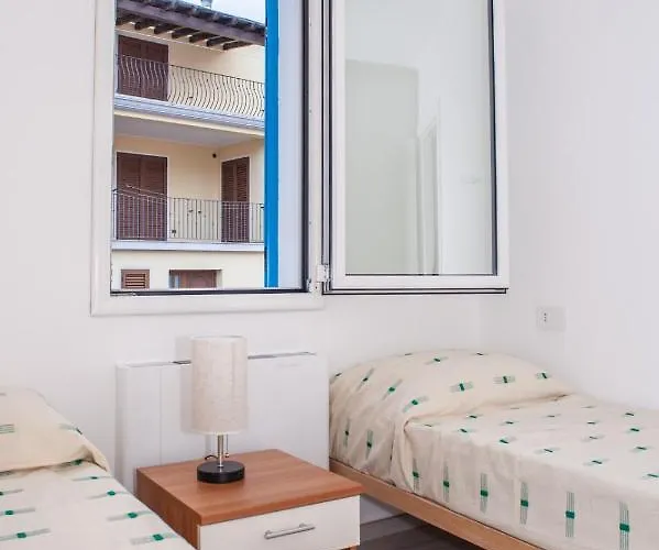 White & Blue 아파트 *